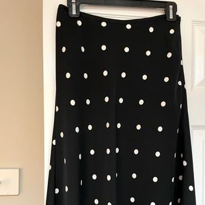 Super cute black & white polka dot skirt